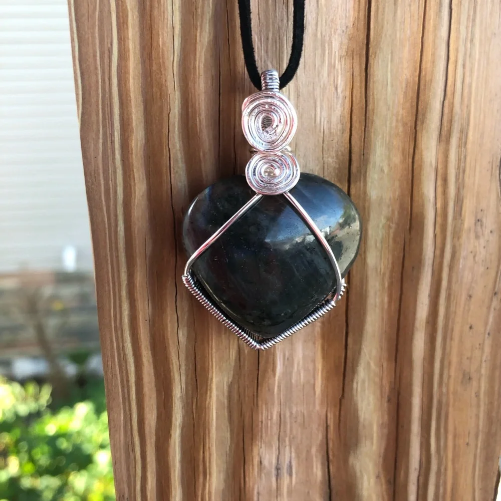 Wire Wrapped Flash Labradorite Heart Pendant Necklace - Picture 7 of 12
